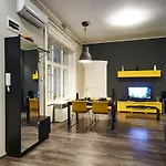Location Yellow-black Budapest