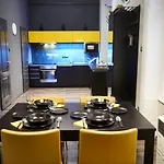 Location Yellow-black * Budapest