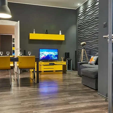 Location Yellow-black בודפשט