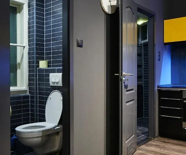 Location Yellow-black Budapesta